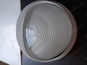 Aplica metalica capsulata pentru exterior max 60 w incandescent