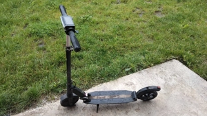 trotineta electrica perfect functional (nu are baterie) pentru piese