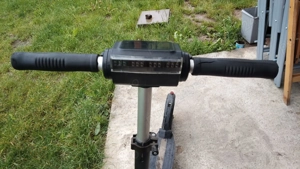 trotineta electrica perfect functional (nu are baterie) pentru piese - imagine 4