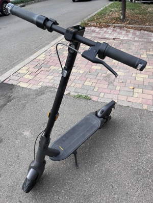 Vând trotineta Segway Ninebot G2 Max în garanție