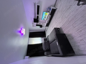 Ofer spre închiriere apartament 3 camere Târgu Jiu