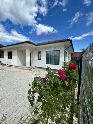 Casă / Vilă cu 4 camere de vânzare în zona Nord-Est - imagine 11