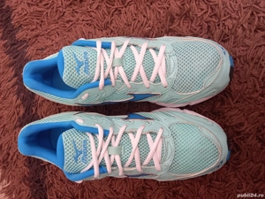Adidasi Mizuno nr.40