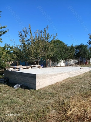 Teren intravilan cu fundatie