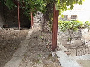 Oravita, Casa la Cheie, 7 Incaperi, Posibilitate Mansardare, Pret Negociabil - imagine 12