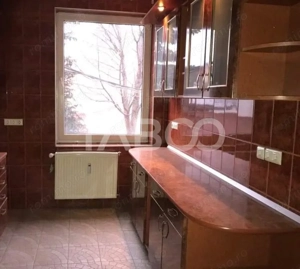 Spatiu de birouri decomandat 4 incaperi generoase zona Terezian Sibiu - imagine 3