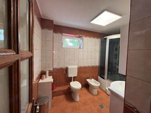 Ungheni - Vanzare casa 5 camere - Str. Principala - imagine 8