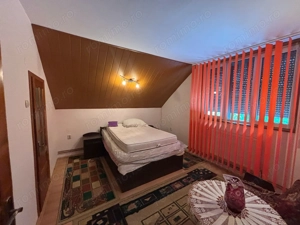 Ungheni - Vanzare casa 5 camere - Str. Principala - imagine 2