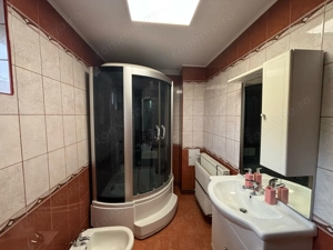 Ungheni - Vanzare casa 5 camere - Str. Principala - imagine 10