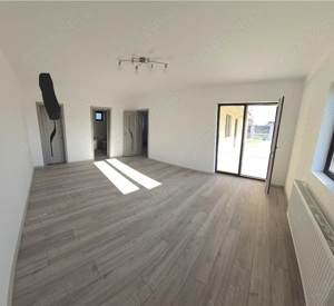 Casa individuala, pe parter, 3 camere, la asfalt, 504mp, fara comision - imagine 4