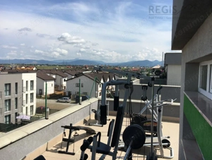 Penthouse de 3 camere in zona Sanpetru - imagine 13