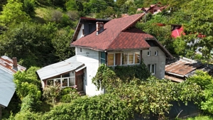 Casă de vânzare zona centrala langa magazinul Penny Brezoi - imagine 8 Casă de vânzare zona centrala langa magazinul Penny Brezoi - imagine 8