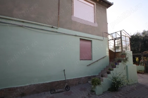 Proprietar vand vila cu doua apartamente, Zona Dambovita - imagine 2