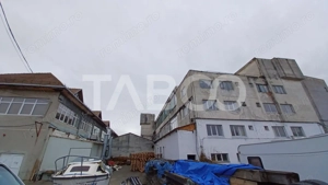 Spatiu industrial cu 6 cladiri avand acces TIR in Sibiu - imagine 2