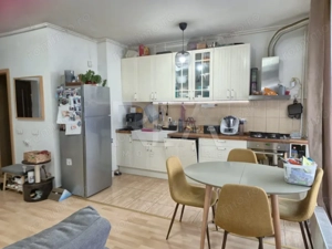 Apartament cu 3 camere de vânzare la 158000 Є cu 2 boxe și 2 locuri de parcare - imagine 4