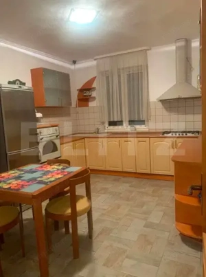 De inchiriat - Casă elegantă cu 3 dormitoare, curte & garaj, zona Tudor - imagine 4