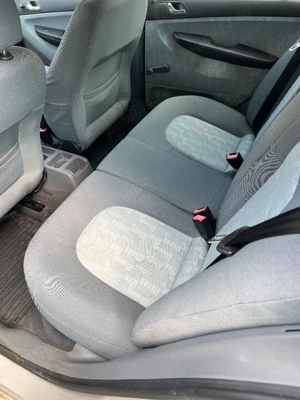 Proprietar unic vand auto Skoda Fabia 1 , an 2001 ,119600 km ,  in stare buna de functionare