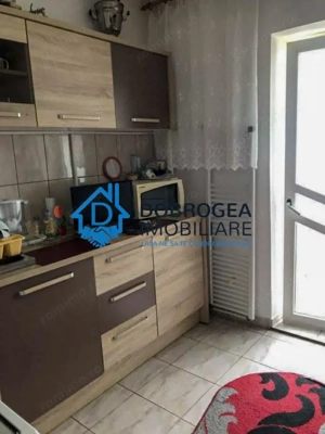 E3  -  2 CAMERE DECOMANDAT, ETAJ 2 - imagine 4