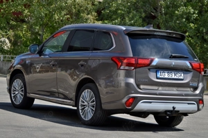 Outlander PHEV electric 45km ,An 2019, Instyle, volan încălzit, Android, side assist, trapă - imagine 3