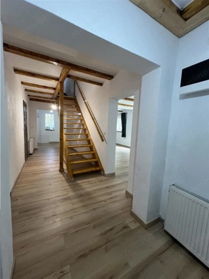 Cabana cu 7 camere 7 bai si teren 1000 mp in Avrig zona Mlaci - imagine 16