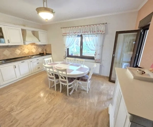 Vilă spectaculoasă de vânzare - Platou Găvana - imagine 3