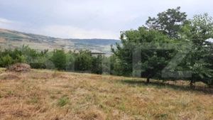 Teren intravilan construibil 2000 mp, Valea Chintaului, curti constructii!