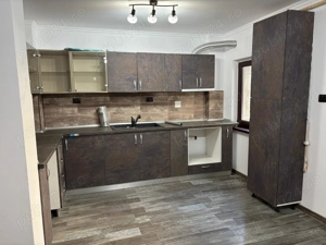 Apartament 4camere progresu parter,renovat complet,recompartimentat 3 camere foarte spatios  - imagine 3