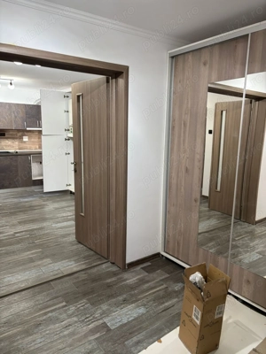 Apartament 4camere progresu parter,renovat complet,recompartimentat 3 camere foarte spatios  - imagine 9