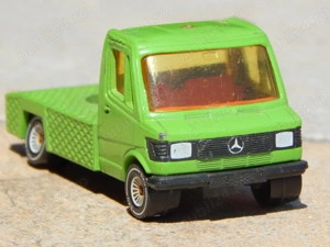 Macheta Mercedes 208 platforma Siku Germania de Vest sc 1:60
