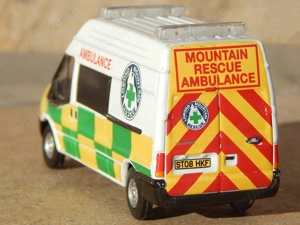 Macheta Ford Transit III facelift 2006 Oxford ambulanta montana 1:76 - imagine 2