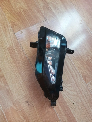 De vanzare proiector Golf b7,partea dreaptă 