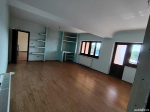 Vilă spațioasă cu teren generos, garaj, zonă ideală, direct proprietar - imagine 5