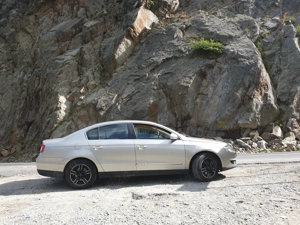 Vând Volkswagen Passat B6 2.0 T.D.I. 140 CP -HIGHLINE-2007 4MOTION..