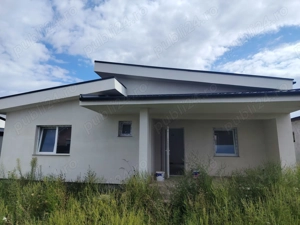 Vând casă nouă în Oșorhei