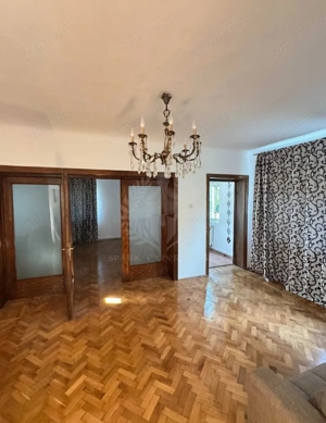 //DE INCHIRIAT PARTER VILA LUX//