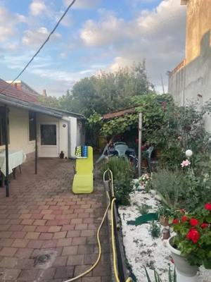 Vand casa cocheta , zona linistita , str.Xenopol - imagine 11 Vand casa cocheta , zona linistita , str.Xenopol - imagine 11