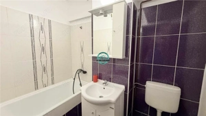 Inchiriez apartament cu 4 camere complet mobilat in zona Ultracentrala - imagine 11 Inchiriez apartament cu 4 camere complet mobilat in zona Ultracentrala - imagine 11