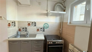 Inchiriez apartament cu 4 camere complet mobilat in zona Ultracentrala - imagine 5 Inchiriez apartament cu 4 camere complet mobilat in zona Ultracentrala - imagine 5