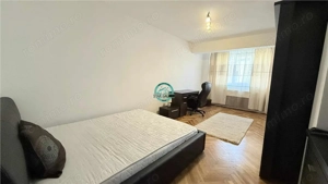 Inchiriez apartament cu 4 camere complet mobilat in zona Ultracentrala - imagine 9 Inchiriez apartament cu 4 camere complet mobilat in zona Ultracentrala - imagine 9