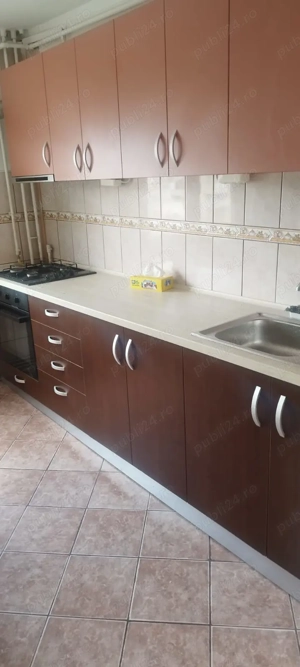 Închiriez apartament