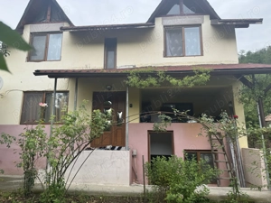 Casă de vânzare la țară  - imagine 7