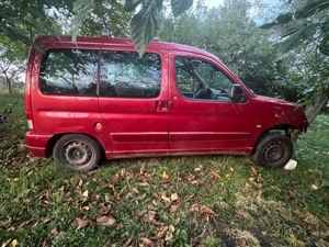 Dezmembrez Citroen Berlingo - imagine 2