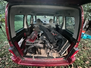 Dezmembrez Citroen Berlingo - imagine 5