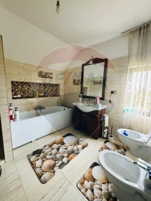 Casă / Vilă cu 5 camere de vânzare în zona Nord-Est - imagine 3