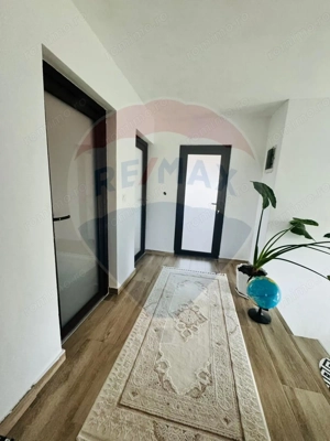 Casă / Vilă cu 5 camere de vânzare în zona Nord-Est - imagine 6