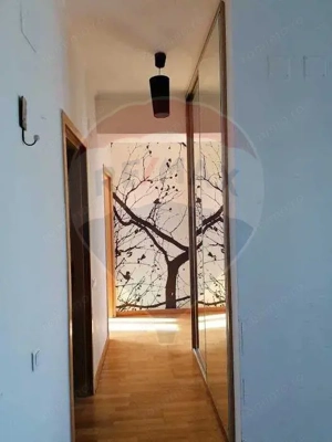 Apartament cu 3 camere de închiriat în zona P-ta Victoriei