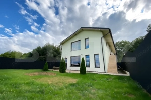 Casa luminoasa, 142 mp utili, teren 500 mp, construcție 2019, zona linistita