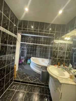 Apartament decomandat, etaj 3/4 – Bulevardul Independenței  - imagine 9