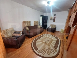 Apartament cu 3 camere,la parter, zona Craiovita Noua 