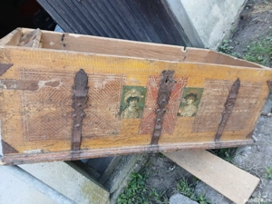 ANTICHITATI  vind lada de zestre fffff veche 